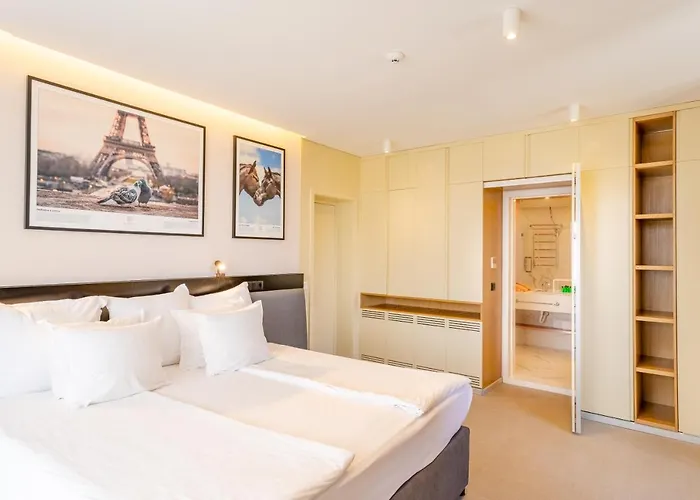 Sevtopolis Medical & 5* 帕维尔巴尼亚